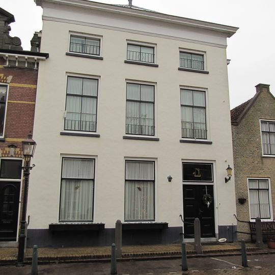 Voorstraat 9, Middelharnis