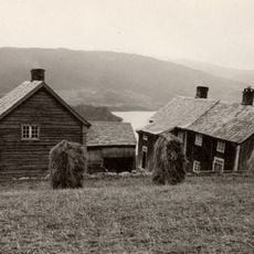 Lomen øvre, lomen, erik nilsens hus