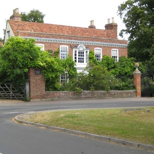 Gates And Gatepiers And Wall At Docwra's Manor