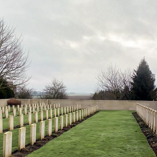Cimetière militaire de Louvencourt