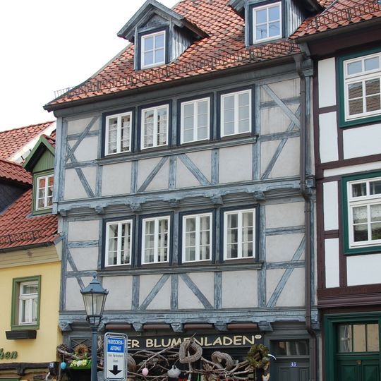 Pölkenstraße 44, 45