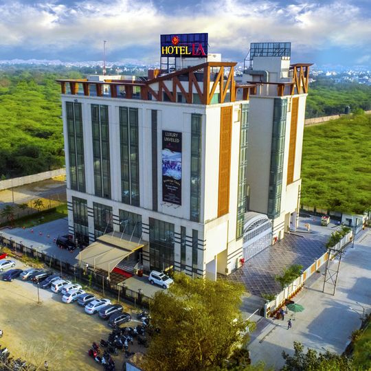 Hotel LA, New Delhi