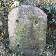 Milestone, Forewoods Common; 500m W Avon bridge