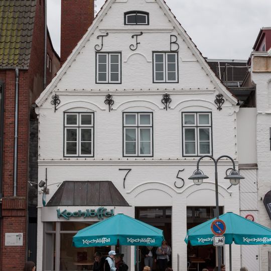 Wohn- und Geschäftshaus