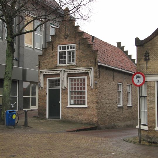 Oostdijk 2, Middelharnis