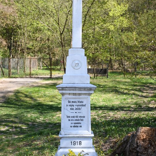 Wayside cross and World War I memorial in Velatice