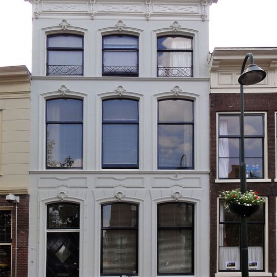 Hoge Gouwe 153, Gouda