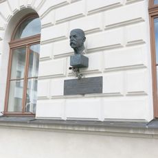 Pamětní deska s bustou Tomáše Garrigue Masaryka na radnici v České Lípě