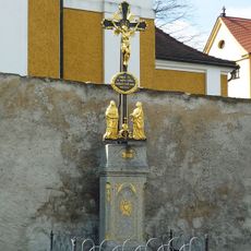 Betkreuz Am Marienbrunnen (an der Kirchenmauer, beim Chor)