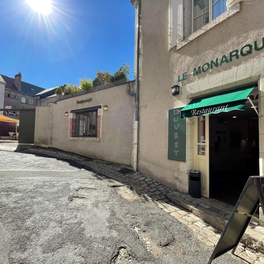 Hôtel Restaurant Le Monarque