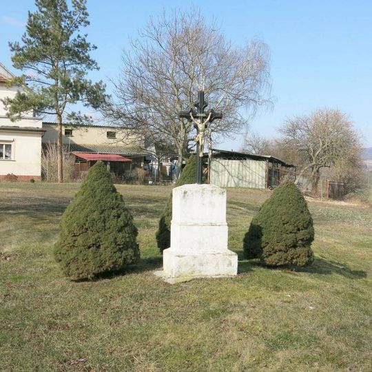 Kříž u silnice v Lukohořanech