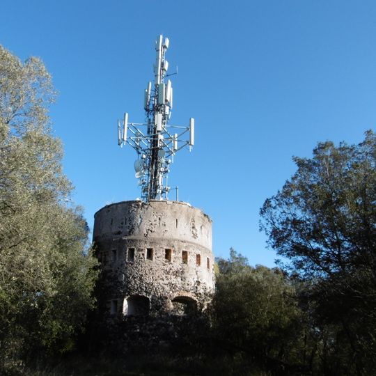 Torre de defensa del Volcà Montolivet