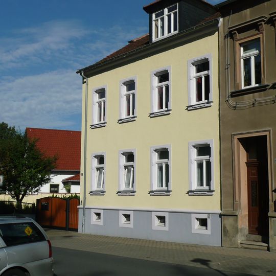 Wohnhaus in halboffener Bebauung Alte Poststraße 33