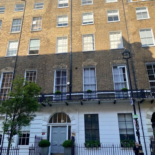98, Harley Street W1