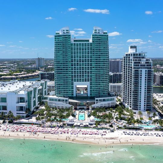 The Diplomat Beach Resort Hollywood, Curio Collection by Hilton