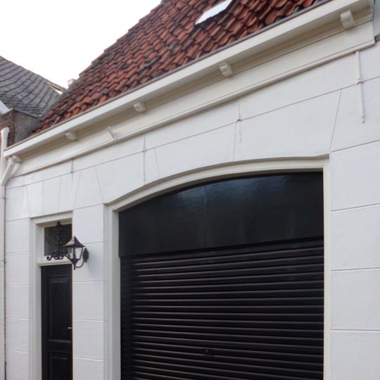 Woonhuis van begane grond met schilddak