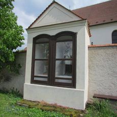 Výklenková kaplička sv. Josefa a sv. Jana Nepomuckého v Pohnání