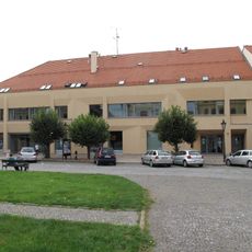 Alšovo náměstí 2