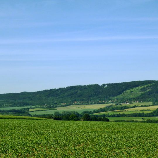 Chvaletická pahorkatina