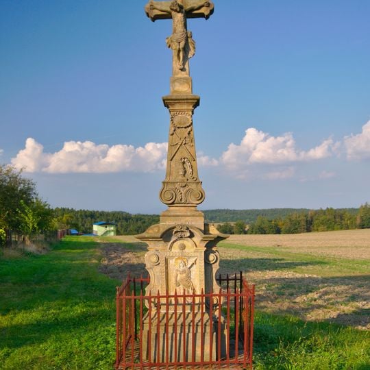 Kříž na okraji Radnice u polní cesty
