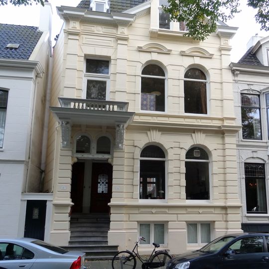 Bepleisterd herenhuis