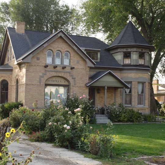 Amanda Conk Best House