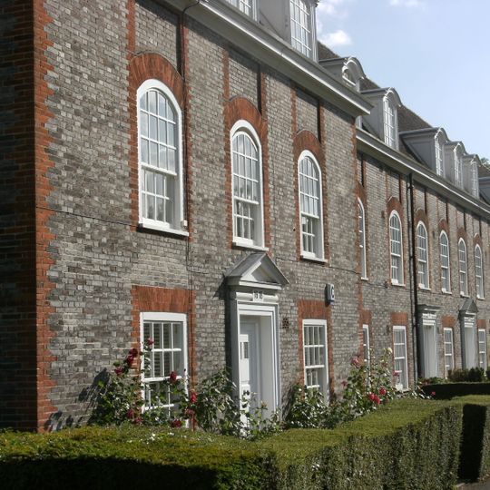 3-18, South Square Nw11