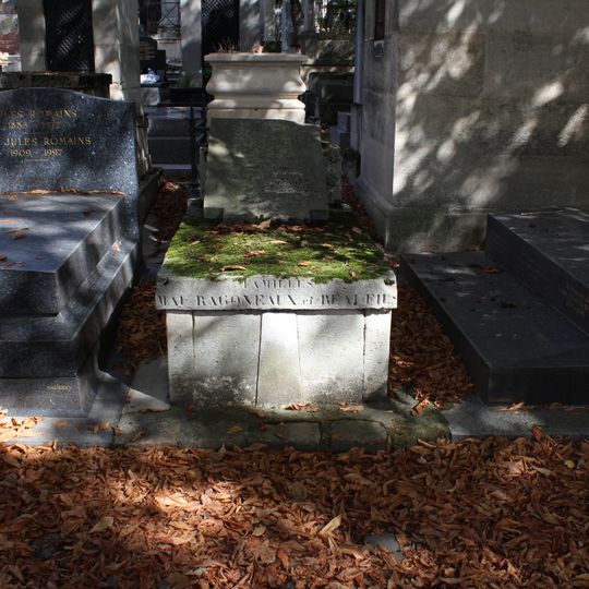 Grave of Ragoneaux