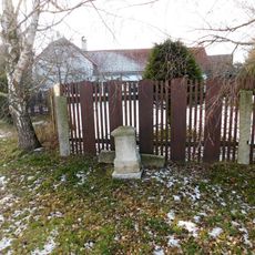 Fragment kříže v Lovětíně