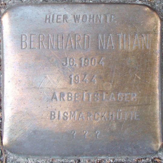 Stolperstein dedicated to Bernhard Nathan