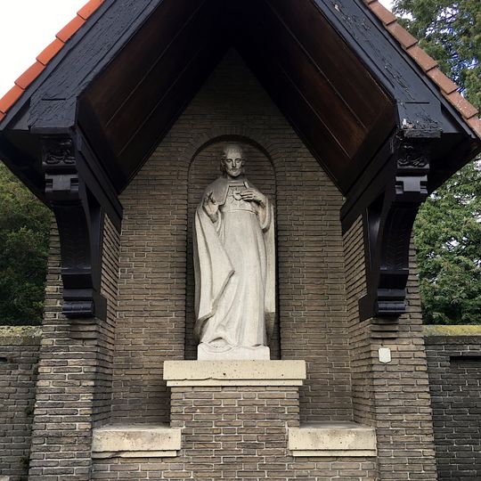 Statue of Sacred Heart of Jesus Christ