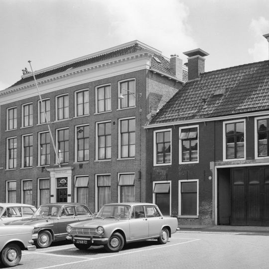 Marktplein bij 1, Bolsward