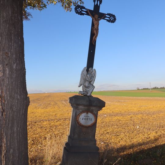 Kříž u silnice 152 u Příložan