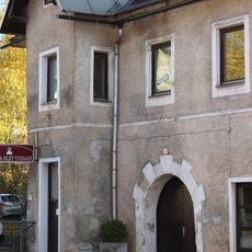 Hiša Trg svobode 11, Ravne na Koroškem