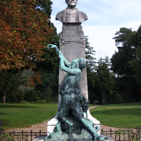 Monument Pasteur