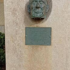 Bust, Work of art