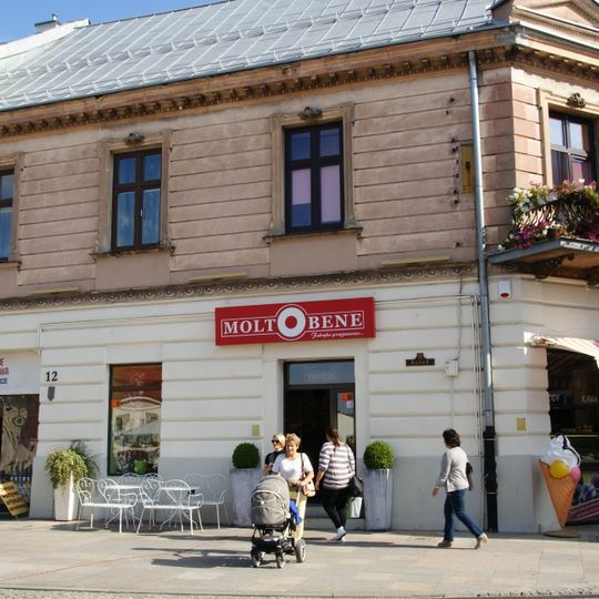 Rynek 12