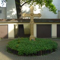 Kříž u hotelu Zlatý kříž v Teplicích