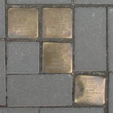 Stolperstein en memoria de Julie Hochfeld