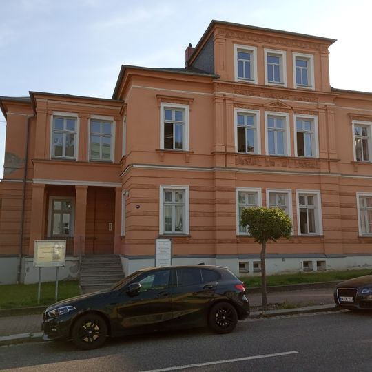 Villa mit rückwärtigen Anbauten Humboldtstraße 17