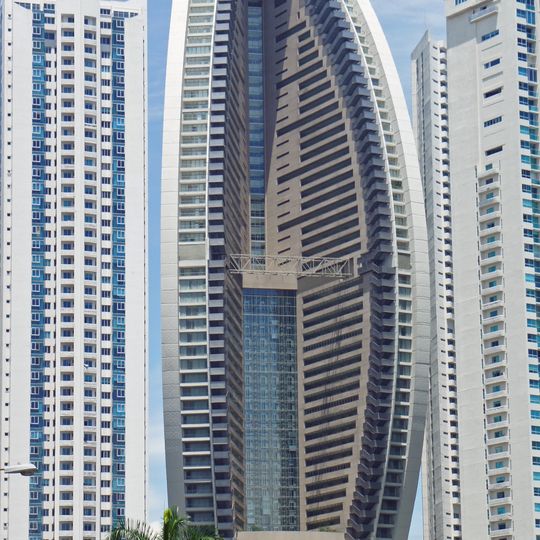 Trump Ocean Club International Hotel & Tower