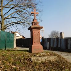 Kříž v severní části Chocerad