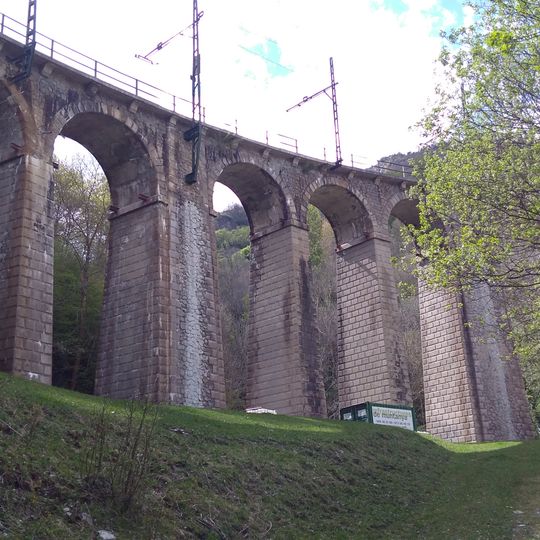 Viaducto de Tosa