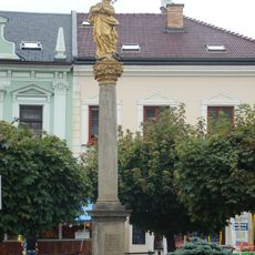 Sloup se sochou Panny Marie Immaculaty