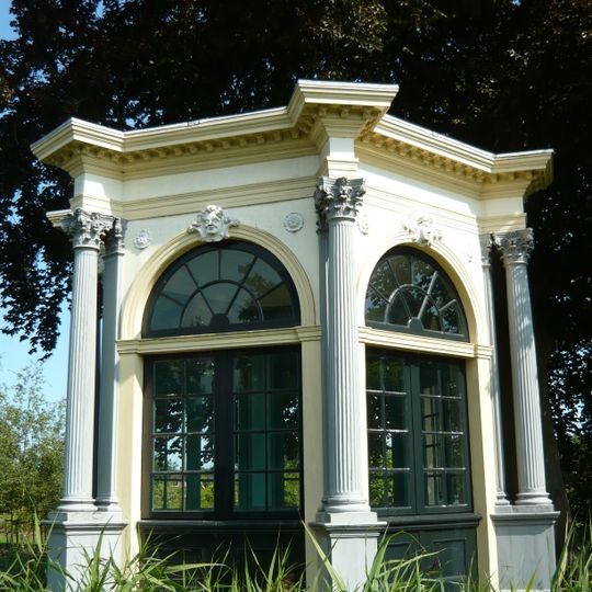 Theekoepel, Vechtoever