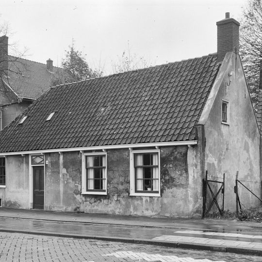 Lage gepleisterde woning