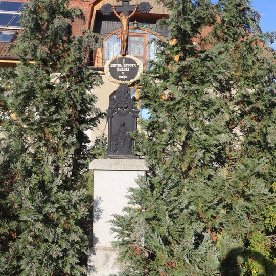 Kříž na severním okraji Slavětic