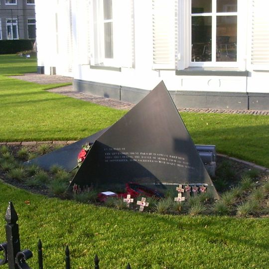 Monument voor de 21st Independent Parachute-Company