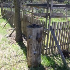 Kříž jižně od Dědic