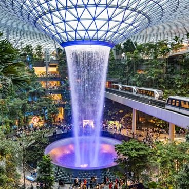 The 30 largest airports in the world by passenger traffic